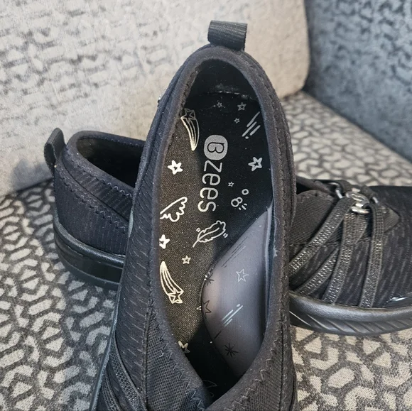 Bzees Women's Black Niche Slip On By Life Stride - Picture 4 of 6